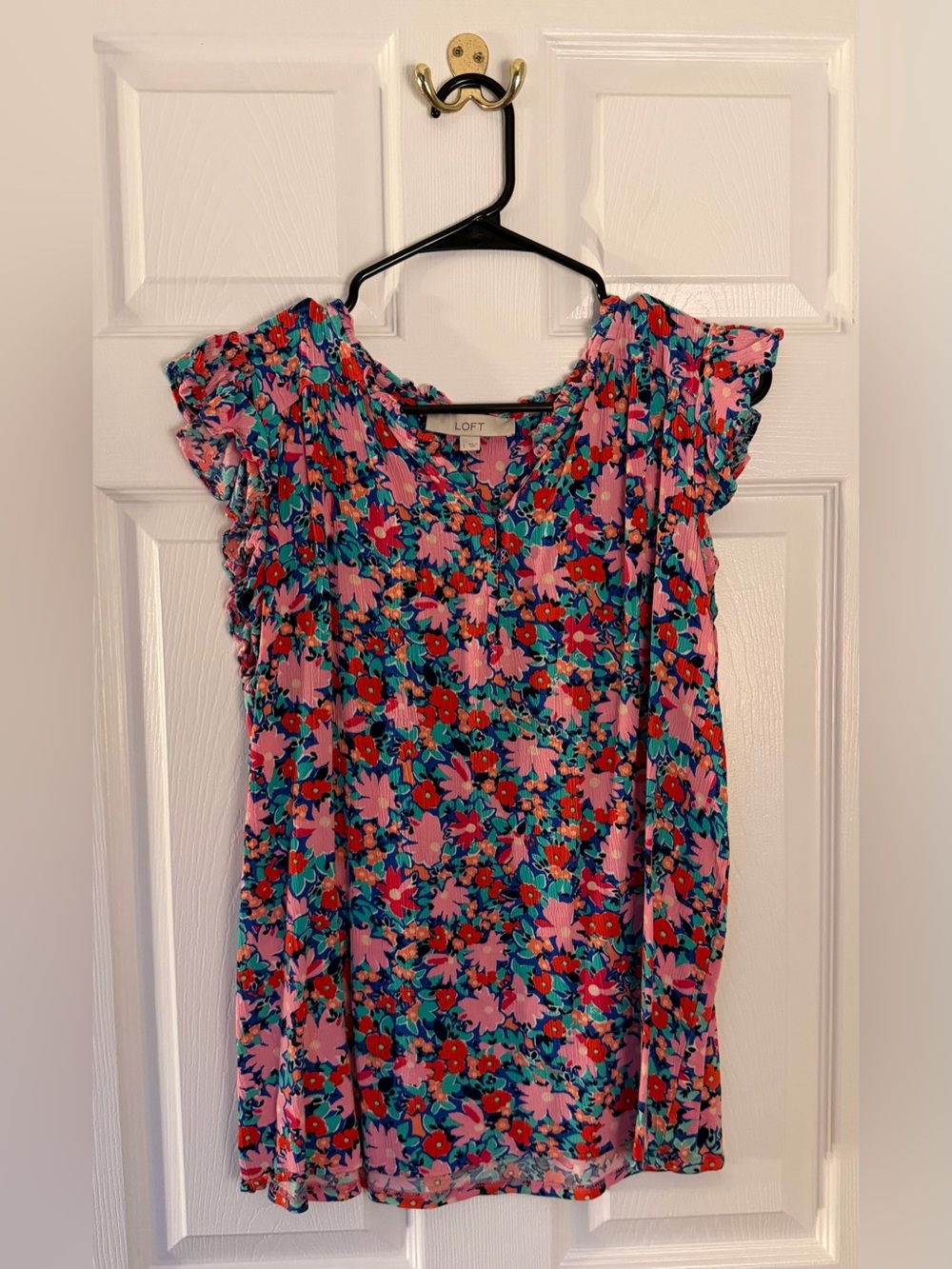 LOFT Pink Multicolor Floral Flutter Sleeve Top